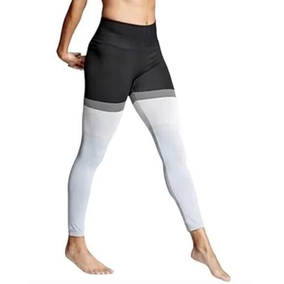 Athleta Size S Seamless High Rise Intarsia Knit Leggings Athleisure Barre Gym - Picture 1 of 7